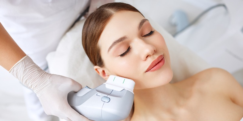 How Fat Freezing and HIFU Work Together? 4 book a personalised consultation of Fat Freezing and HIFU Together Watford